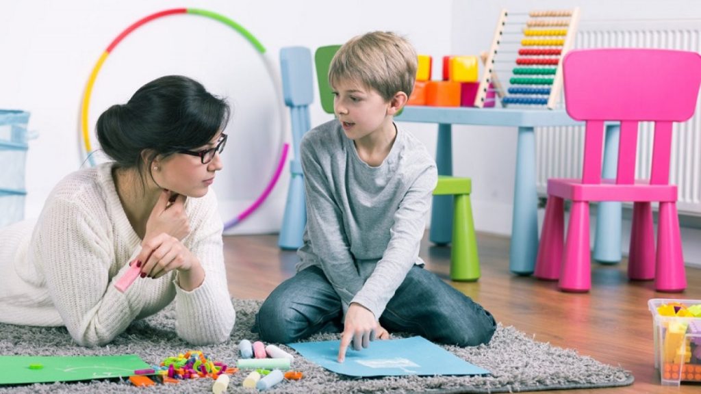 ¿Qué se hace en la primera sesión psicológica con niños?
